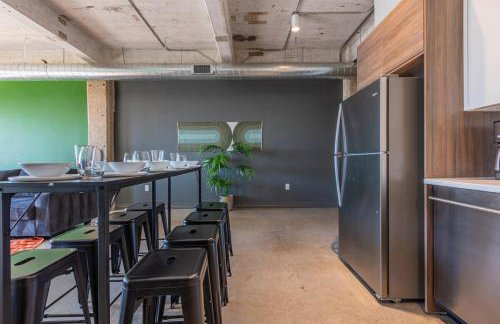 Boho Inspired Loft Awaits You - Foto 25