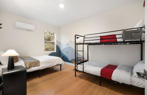 Hygge Hideaway - Breathtaking Lake View & Hot Tub - Foto 16