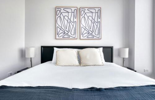 W Loop 2BR w Gym Pool in heart of Greektown CHI-561 - Foto 13