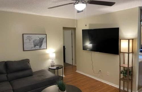 Charming 1-BR upstairs apartment near Fort Sill! - Photo 2
