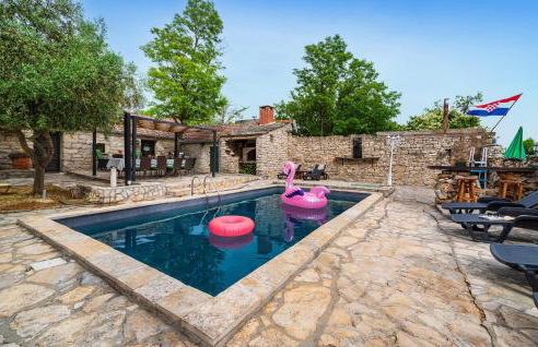 Gorgeous Home In Benkovac - Photo 1