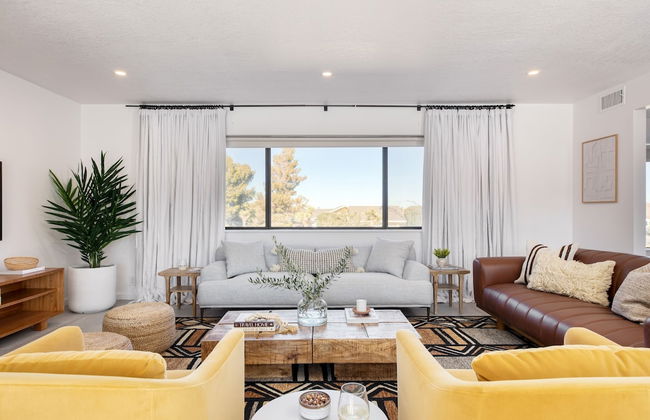 Lava Rocks by Avantstay Gorgeous Desert Haven w Pool Hot Tub Fire Pit Ping Pong - Foto 7