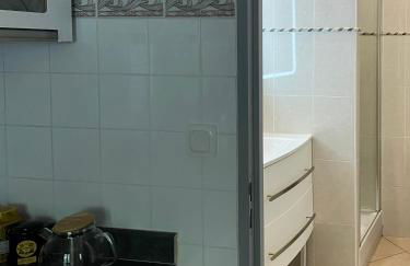 Villa Serenice - F2 au calme, climatisé, WIFI et parking gratuit - Foto 10