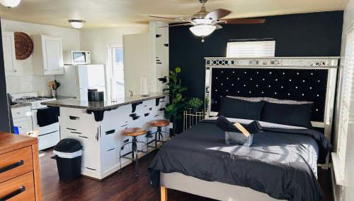 Trendy and modern apartment at rice village - Foto 1