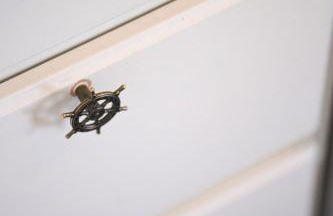 The Maiden Voyage - Themed Getaway, Steps to Forsyth, King Bed, Grill, Games, Picnic Basket - Foto 30