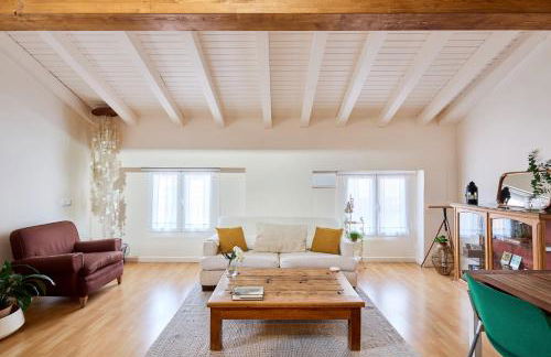 Centro historico,luminoso Atico con vistas Encierros San Fermin - Foto 1