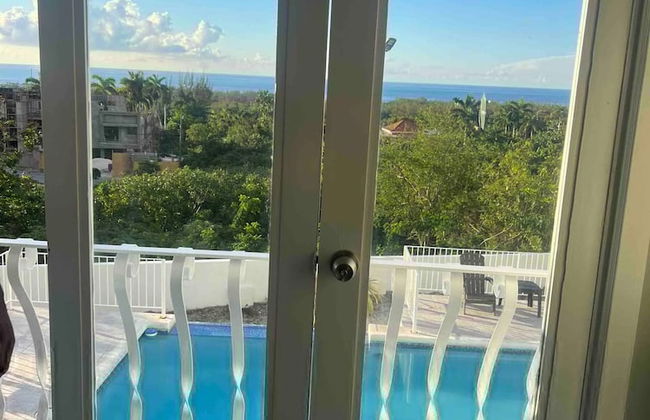 Charming Sea View Town House Chef Driver Optional - Photo 40