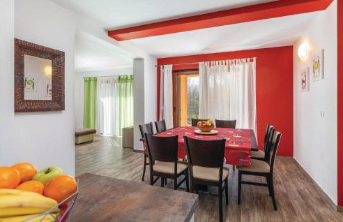 4 Bedroom Beautiful Home In Kunj - Photo 16