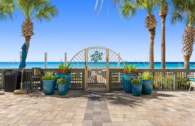 Beautiful Condo with Spacious Balcony to Enjoy Fascinating Ocean View - Unit 1002 by RedAwning - Foto 36