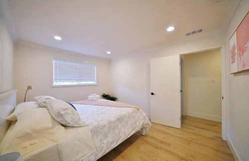 Marbella Lane - Vibrant 4BR RWC Ldry - Foto 21