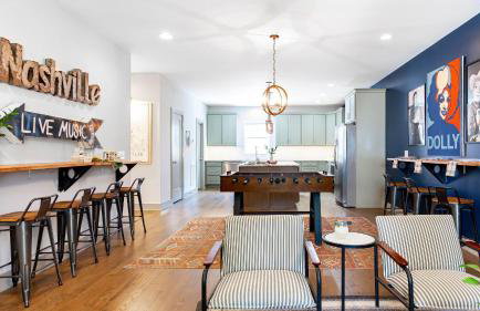 Waverly by Avantstay Nashville-inspired Townhome w/ Luxury Kitchen, Pool Table - Foto 19