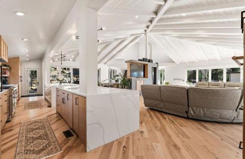 Exclusive Resort Escape - Heated Pool, Spa & Pickleball - Foto 30