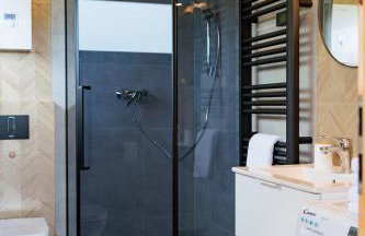 Stodoły Modyń - Domki w Beskidzie Wyspowym - staw kąpielowy, balia, sauna, grota solna - widok na góry - Photo 39