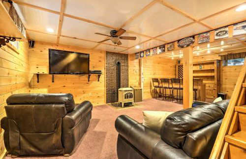 Thompson Home with Deck and Pond, 8 Mi to Elk Mountain - Foto 10