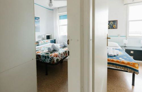 Appartamento fronte mare con terrazzo e parcheggio privato - Foto 11