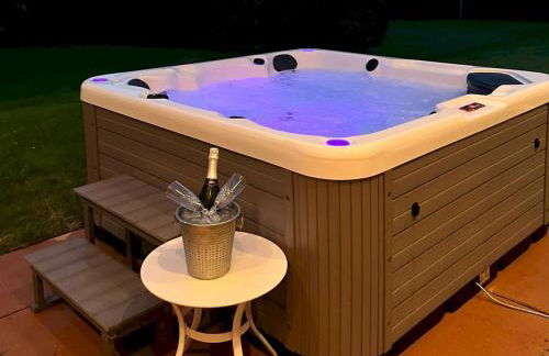 Spectacular 7BR House Hot Tub and Gardens in Gretna - Pass the Keys - Foto 70