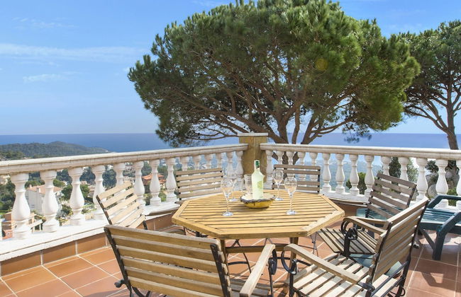 Serene Villa in Lloret de Mar With Private Swimming Pool - Foto 6