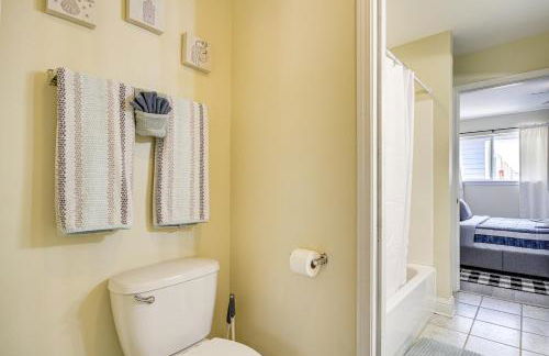 Airy Biloxi Condo with Patio Walk to Beach! - Photo 15