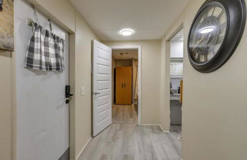 Morriston Getaway with Patio - Near HITS Farm! - Foto 15