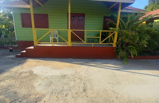 Deano's Cottages - Photo 67