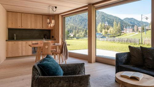 Larix Lodge - Photo 2