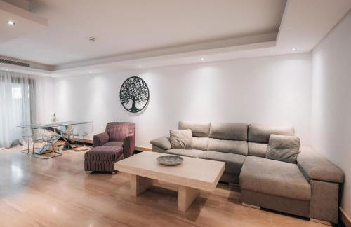 Luxury 2 bedrooms, Private Heated Pool - EHHouse - Photo 6