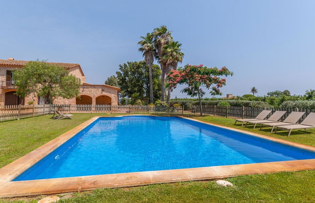 Large Farmhouse with Private Pool & Large Garden near Beach - Foto 22
