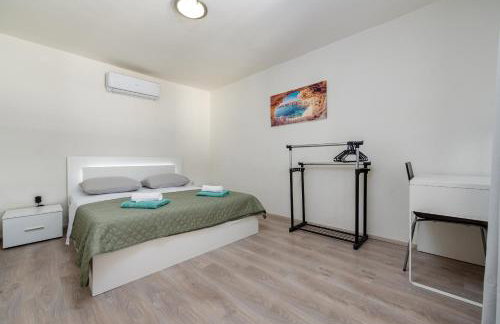 Holiday Home Burgija with pool - Foto 48