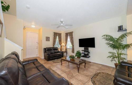 Vacation Villa with Private Fenced Pool & Spa - Foto 34