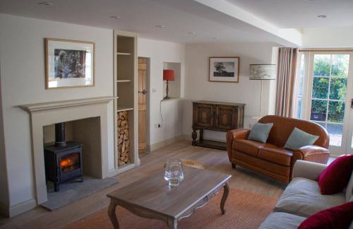 Ford End Cottage - Photo 3