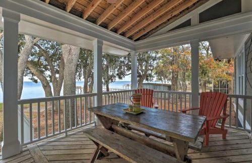 Lakefront Retreat with Game Room and Private Dock! - Foto 34