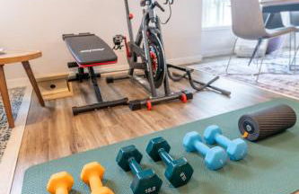 Comfy Family Home, Walkable Neighborhood + Patio! - Foto 34