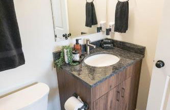 NEW! Boise BaseCamp -Fire Pit -E-Bikes -Greenbelt - Foto 33