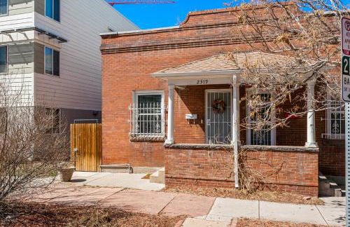 HOT TUB Firepit Pool Table Patio Cozy Downtown Denver - Foto 21