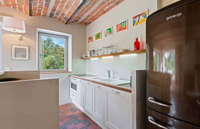 Charming Holiday Home in Yevre-la-ville With Pool - Foto 25