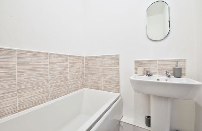 2 Bed Flat with Parking Near Waterfront - Foto 43