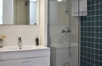 Sky Blue Apartment - Photo 10