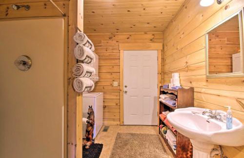 Large Cabin with Deck Overlooking Norfork Lake! - Foto 15