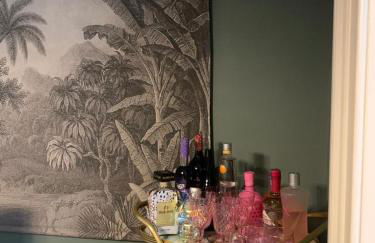 Boutique Bath apartment with 2 beautiful bedrooms - Photo 11