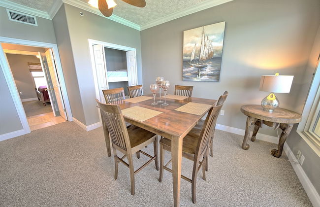 Stylish Oceanfront Condo with Beach and Picnic Area Access - Unit 1706 by RedAwning - Foto 20