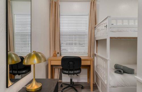 10 Minutes to Downtown with Jacuzzi, Pool Table, Ping Pong, and BBQ - Foto 19