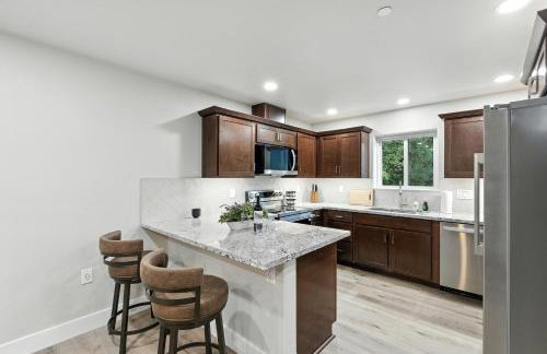 The White House Coveted Triplex Near Lake - Foto 3