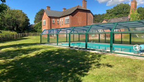 Large House On Farm With Own Heated Pool, As Seen On BBC TV - Foto 4, Garden