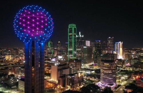 Luxury 4BR Dallas Home with Game Room and Fire Pit - Foto 50