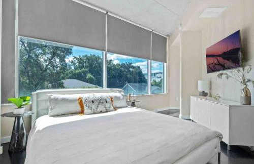 Lovely 2Bdrm 2Bath Thorton Park Condo with secure parking - Foto 9