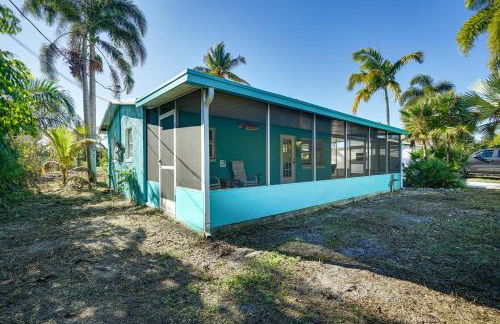 1 Mi to Boat Ramp Bokeelia Home with Screened Patio - Foto 21