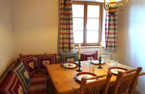 FeWo BergZeit auf 1000 m Höhe mit Balkon, Parkplatz, WLAN, Küche - Photo 3