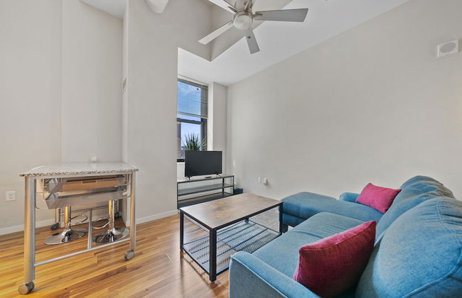 Cincinnati City Club Apartments by Airriva - Photo 3