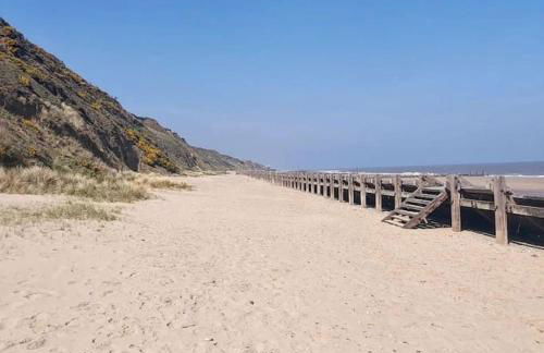 Stunning sea view beach front bungalow Bacton - Photo 27