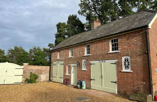 The Georgian Coach House:New Forest with hot tub - Foto 44